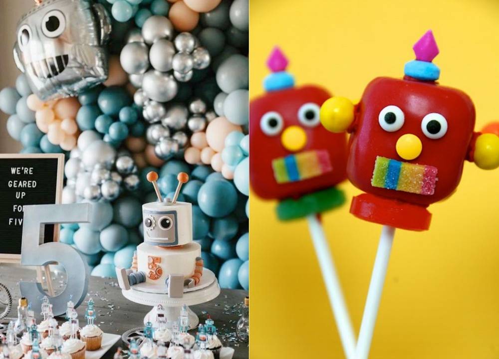 Na imagem, há duas fotos. À esquerda, uma decoração cheia de bexigas metalizadas e um bolo de dois andares com carinha de robô. À direita, dois pirulitos com palito branco e a parte do doce é vermelha, formando a carinha de um robô.