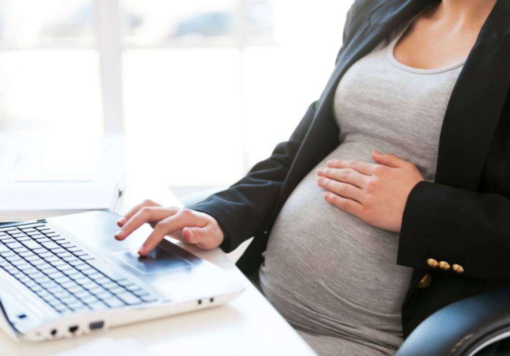 O que acontece quando o contrato de trabalho vence durante a gravidez?