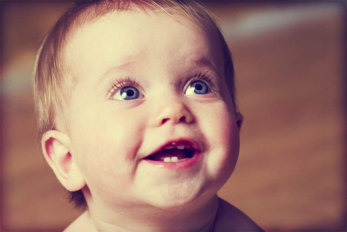 Com quantos meses começa a nascer os dentes do bebe O Calendario Dos Primeiros Dentes Do Bebe Mustela