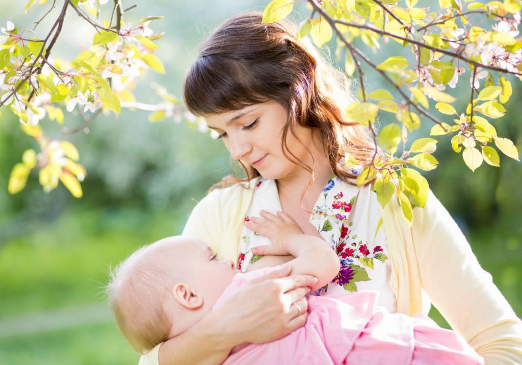 Os melhores tipos de roupa para quem amamenta