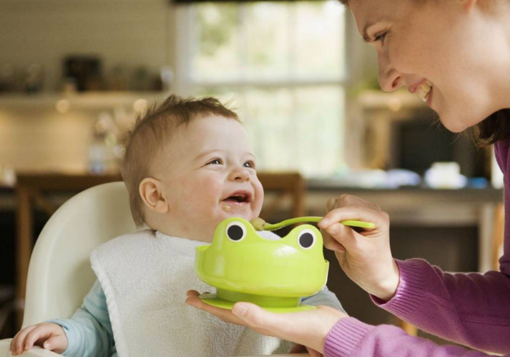 Como congelar papinhas e organizar a rotina alimentar do bebê