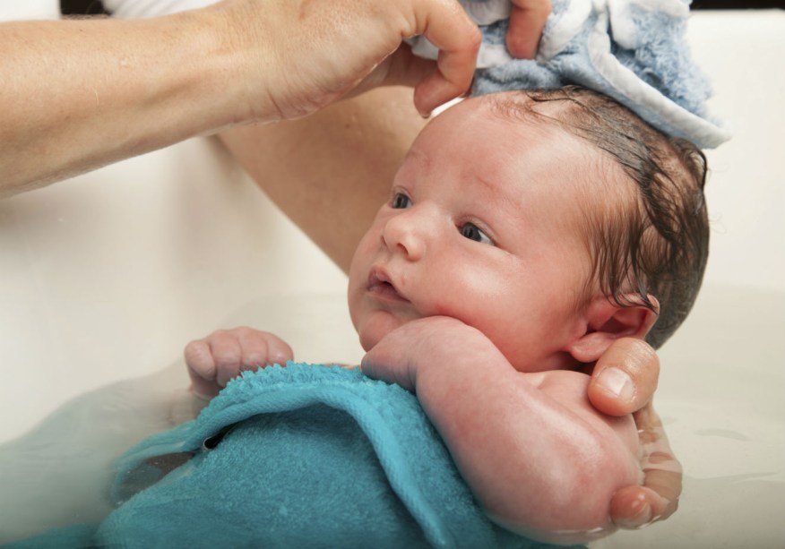 32 Perguntas E Respostas Sobre O Banho Do Bebe Bebe Com Br