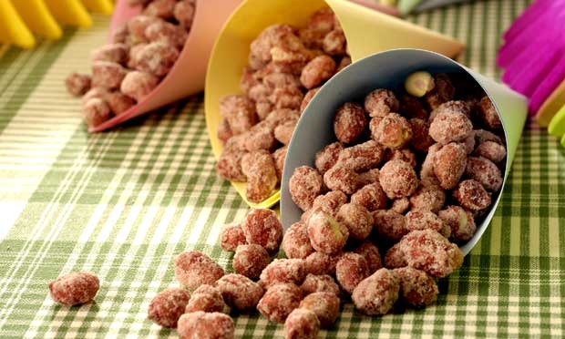 Amendoim açucarado: delícia Amendoim açucarado: delícia