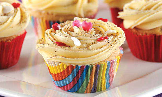 Cupcake gourmet de cappuccino: sirva essa gostosura em sua festa! Cupcake gourmet de cappuccino: sirva essa gostosura em sua festa!
