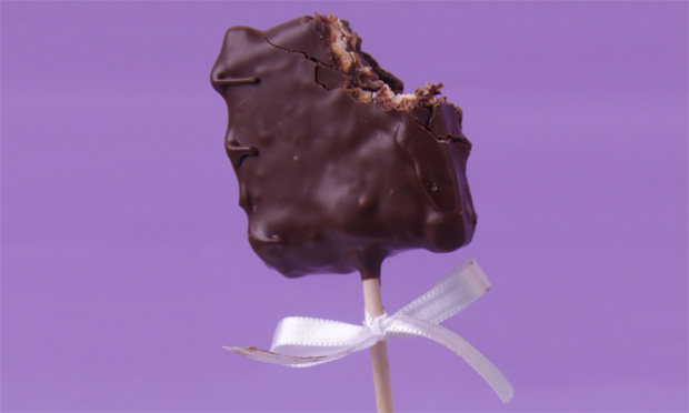 Palha italiana no palito: mais prático de comer! Palha italiana no palito: mais prático de comer!