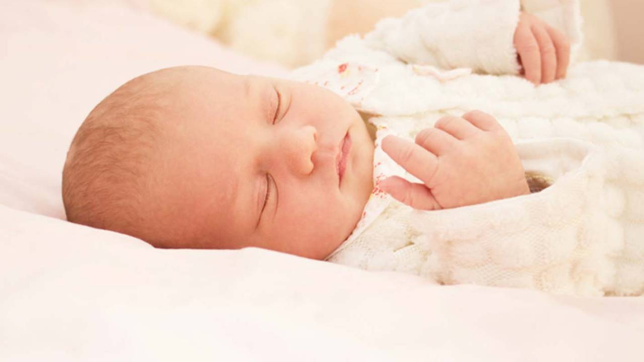 sono bebe dorme