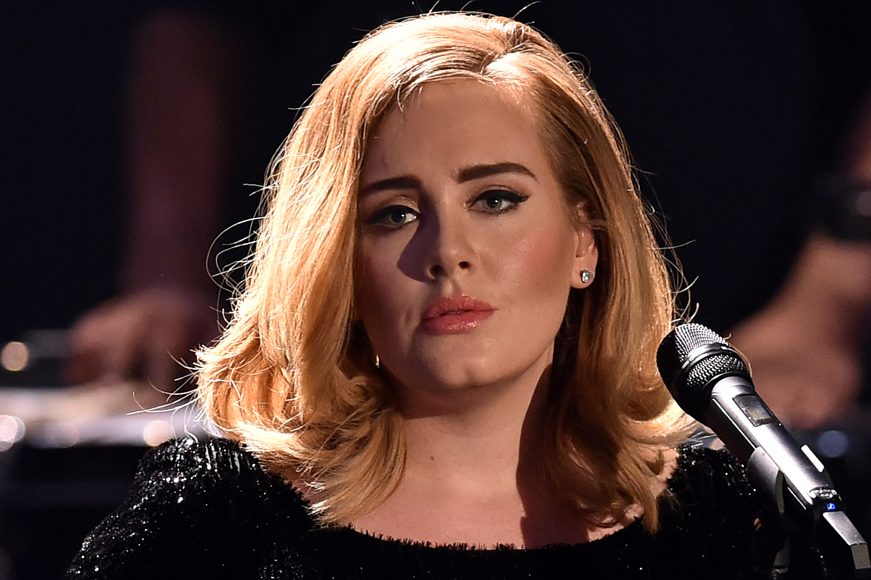 Adele desabafa sobre depressão pós-parto 