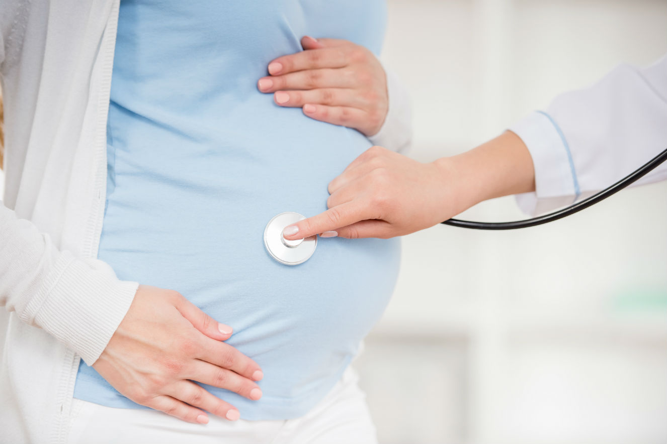 medico-examinando-gravida