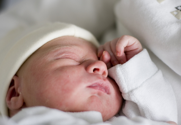 2. O sono do recém-nascido é diferente do de um bebê maior?