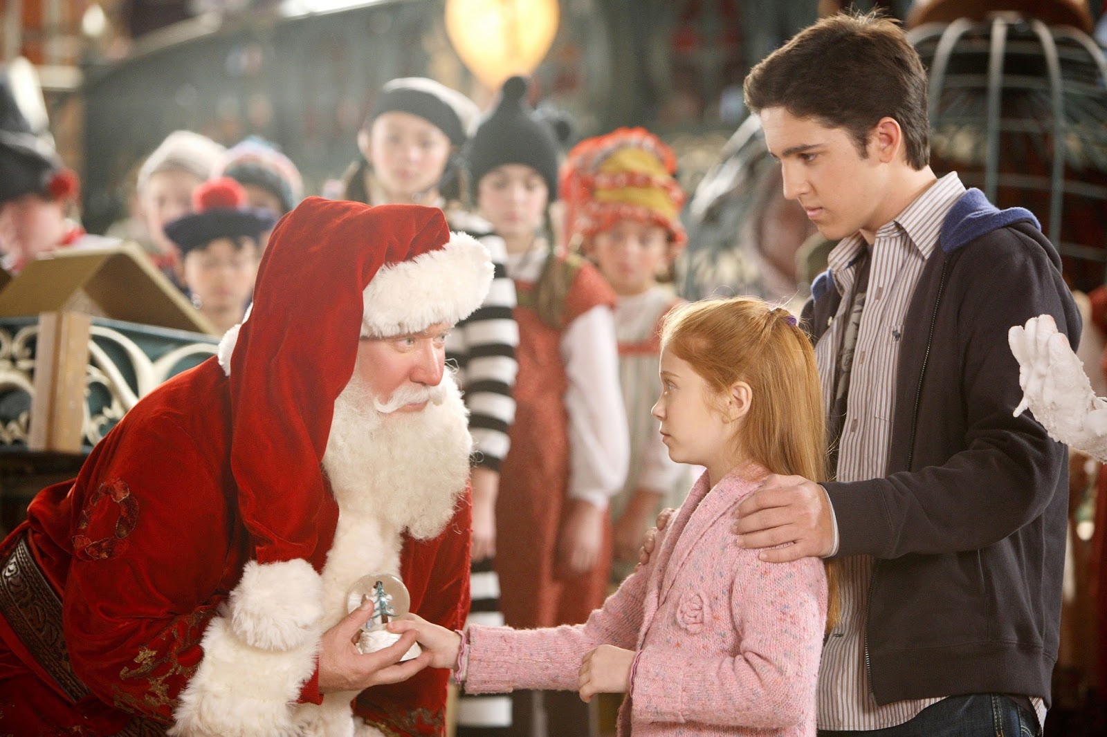 santa clause 3 cast        
        <figure class=