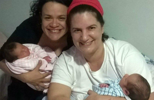 Barriga solidária Danielle e Gabriela