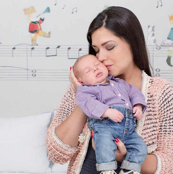 Teodoro faz 3 meses e Teló e Thais Fersoza comemoram com fotos