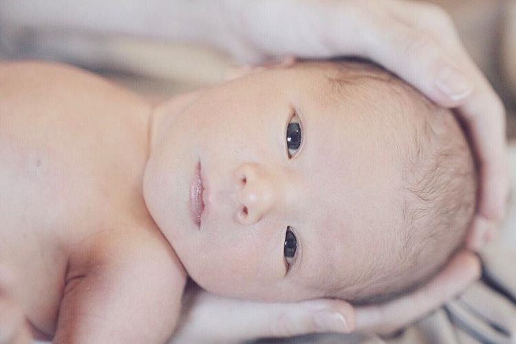 Monica Benini mostra a decoração do quarto do filho Otto