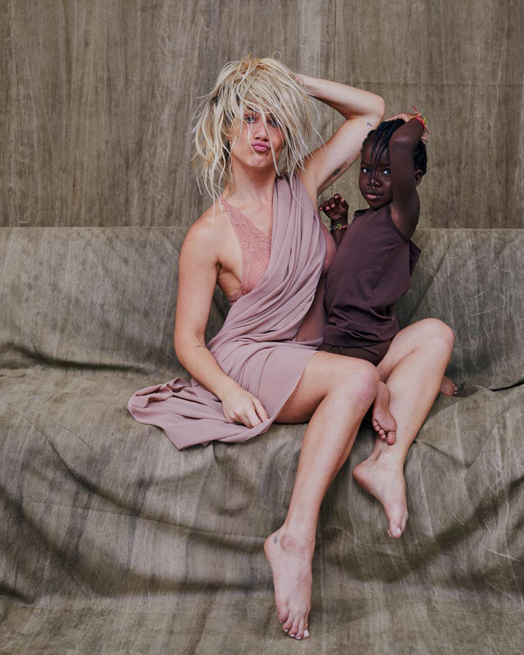 Giovanna Ewbank faz ensaio com Titi Giovanna Ewbank faz ensaio com Titi