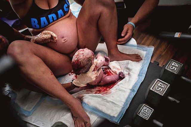 Facebook e Instagram deixam de censurar fotos e vídeos de parto vaginal