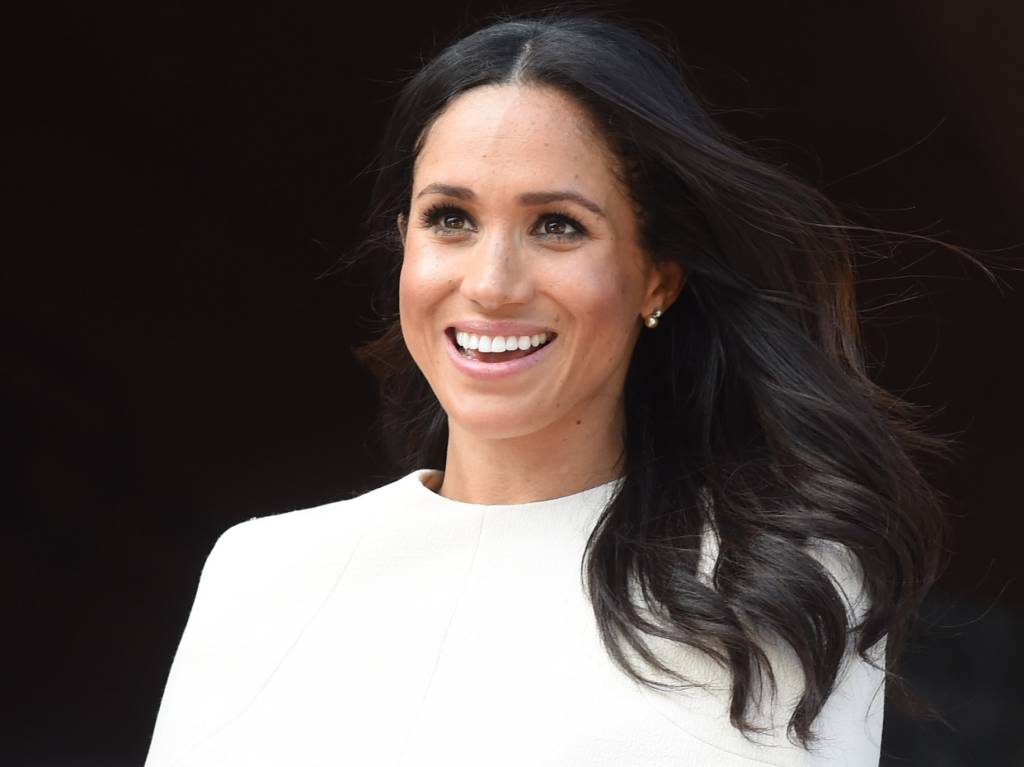 Por que Meghan Markle provavelmente não será madrinha do príncipe Louis