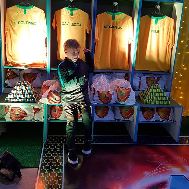 Neymar faz festa de aniversário antecipada para o filho Davi Lucca