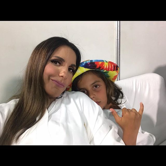 Ivete Sangalo compara gestações: “Fui mais calma na gravidez das meninas”