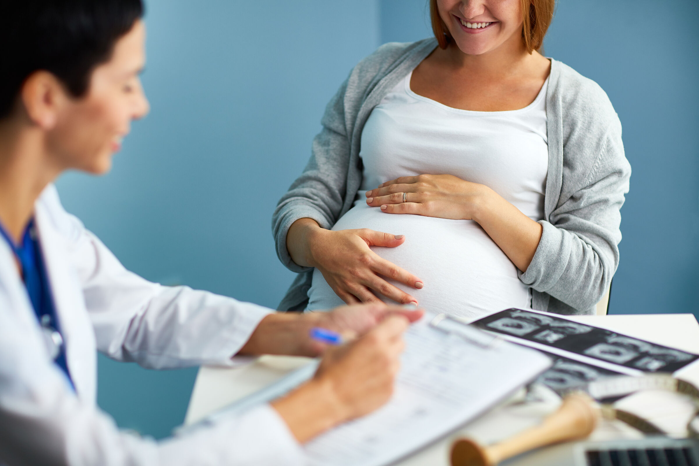 Grávida conhecendo o Pediatra antes do nascimento do bebê