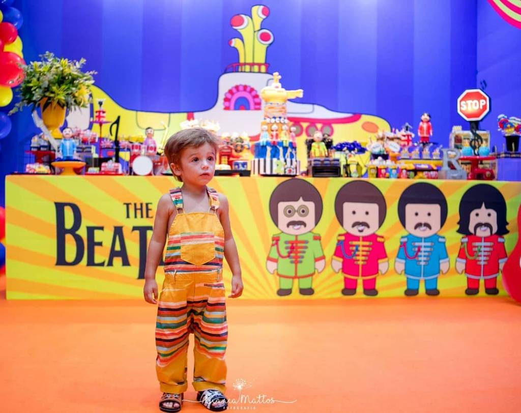Rafa Brites faz festa com o tema Beatles para o aniversário do filho Rocco
