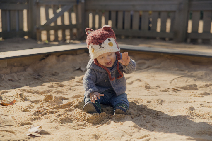 Como saber se o bebê está com calor ou frio? Veja os sinais