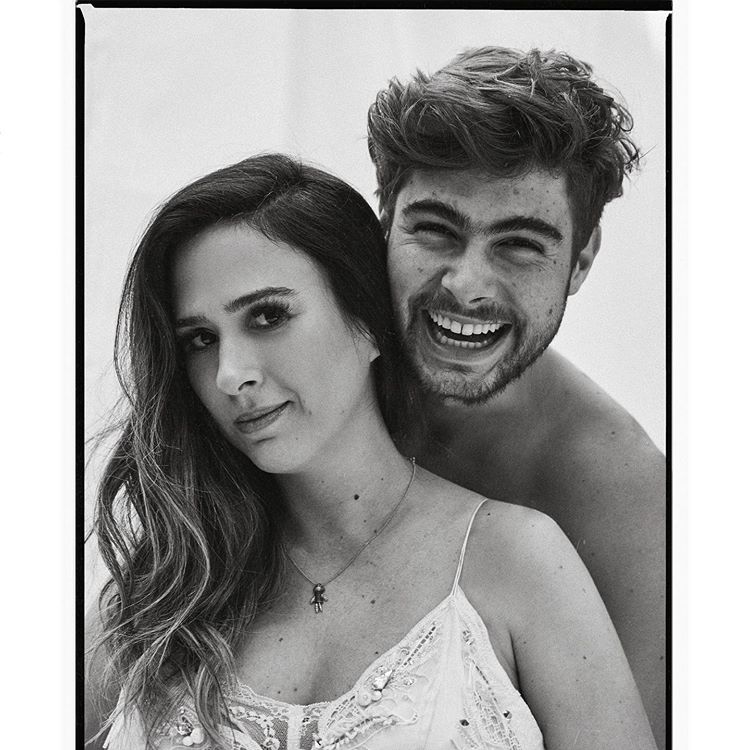 Tatá Werneck faz ensaio gestante e revela possível novo nome da filha