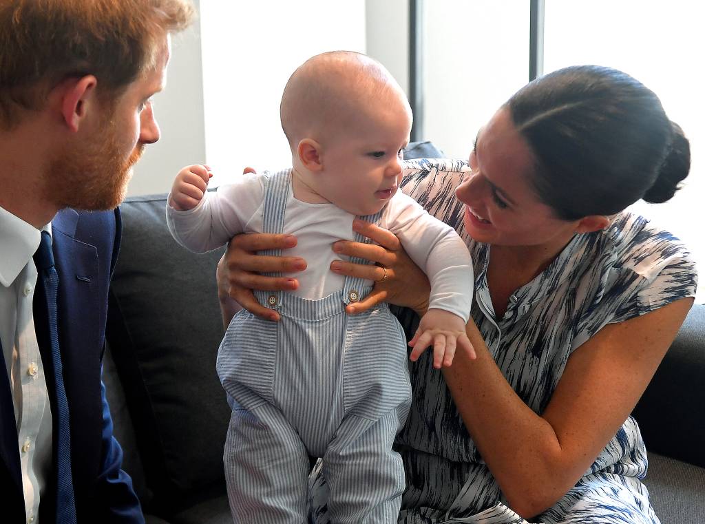 Meghan Markle e Harry com o filho Archie