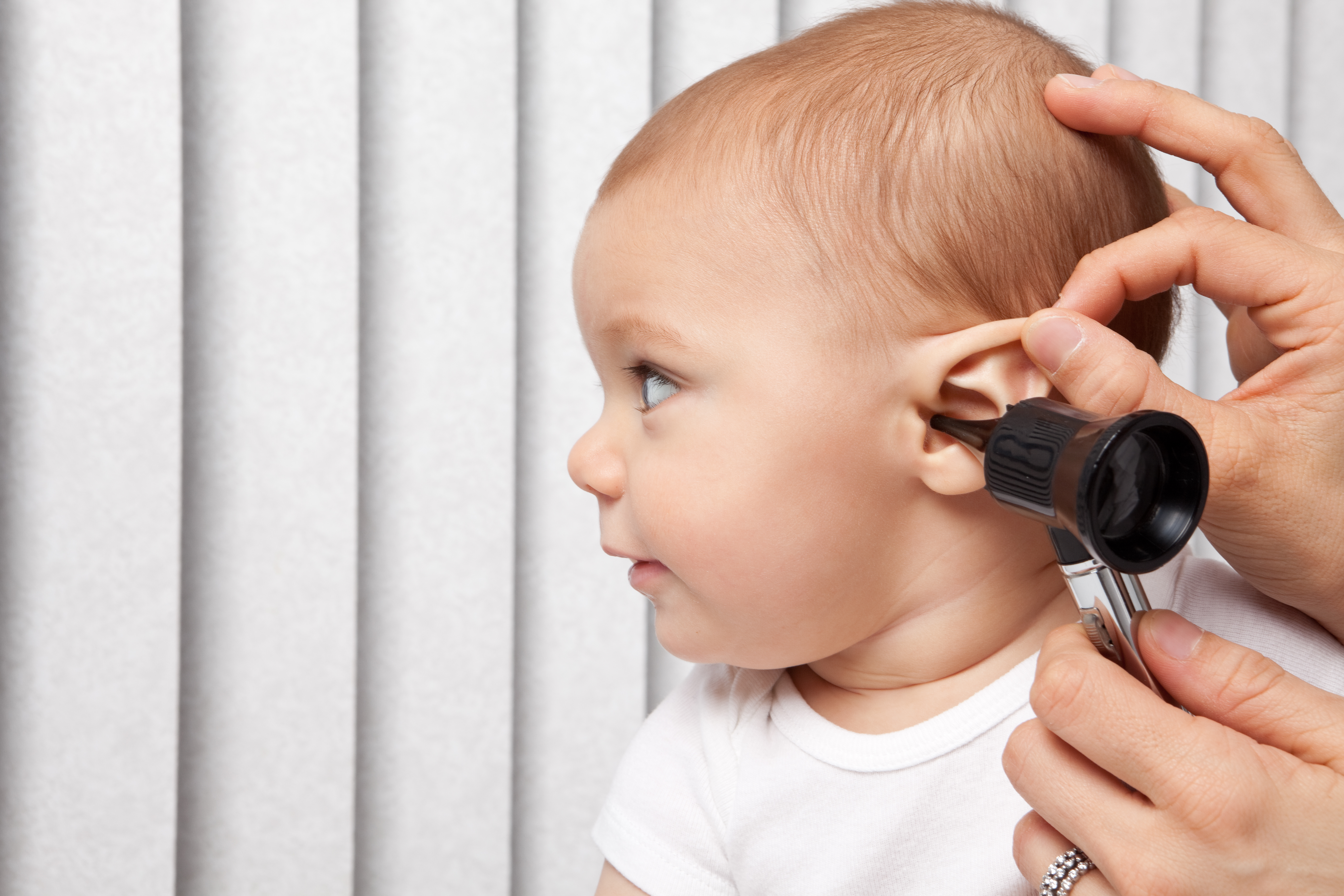 Dor de ouvido em crianças: Sinais de alerta e estratégias de prevenção