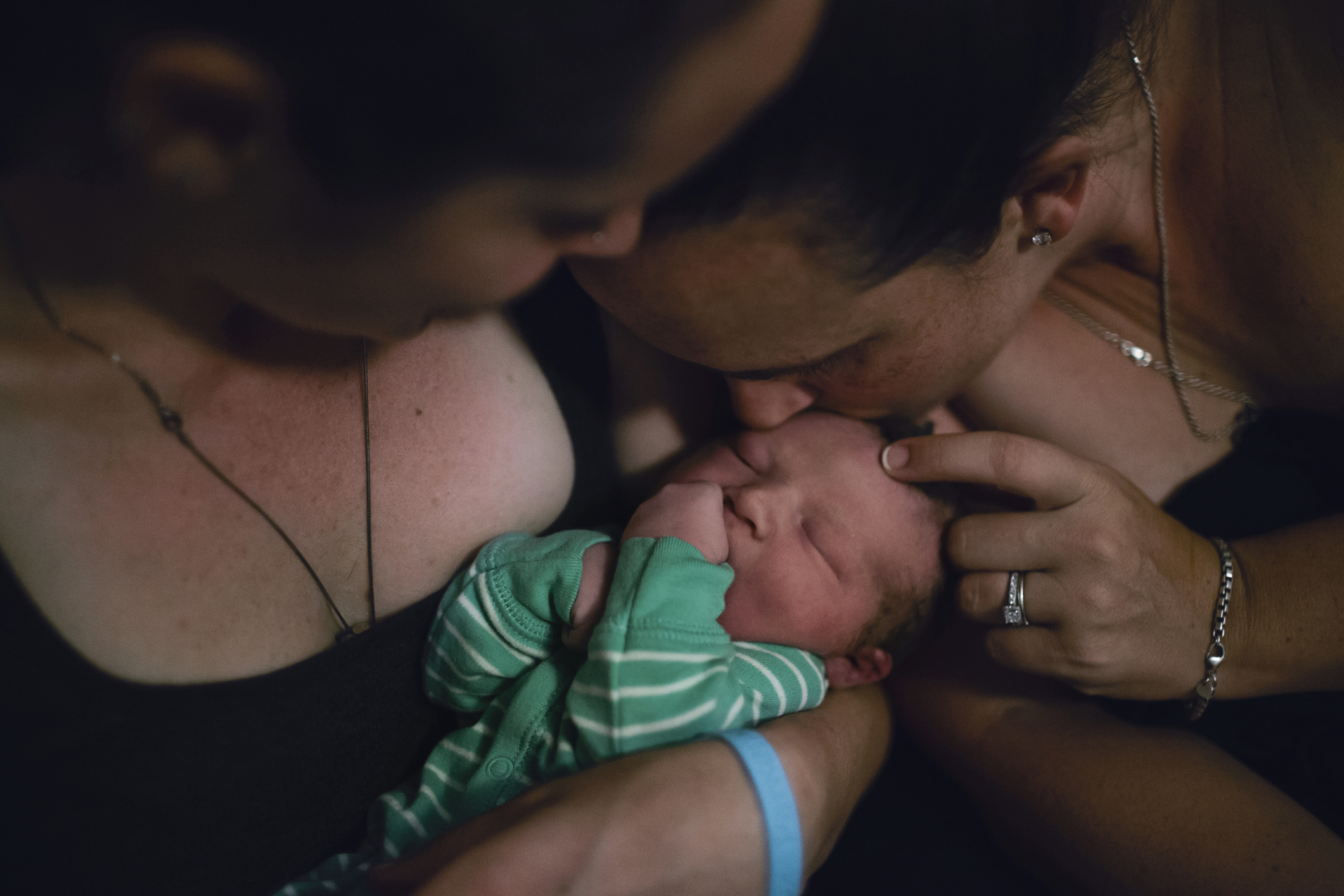 Maternidade lésbica FIV, método ROPA, inseminação como casais de mulheres podem engravidar Bebe.br foto
