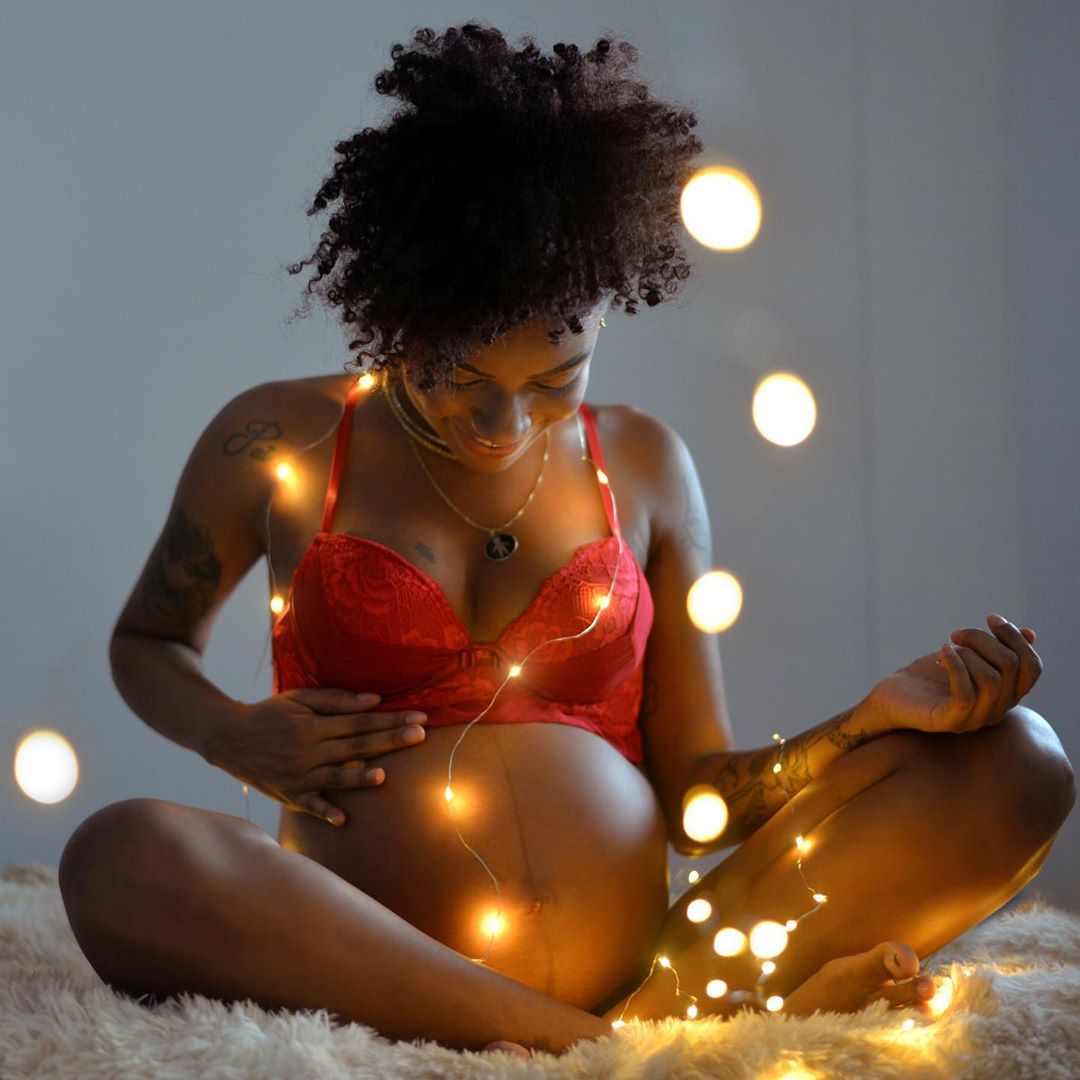 10 maneiras lindas e criativas de registrar a gravidez em casa 
