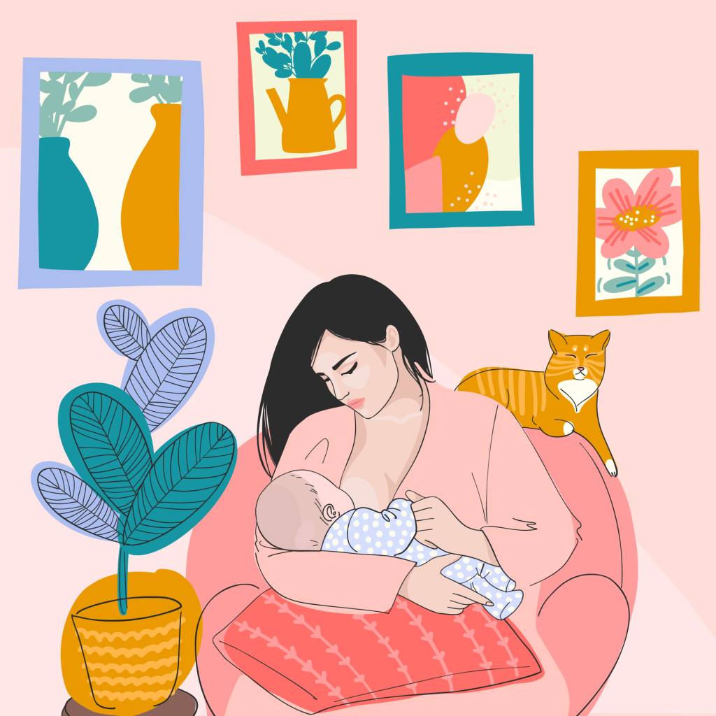 ilustração de uma mulher sentada no sofá de um cômodo com quadros na paredes e uma árvore. Ela está amamentando um bebê