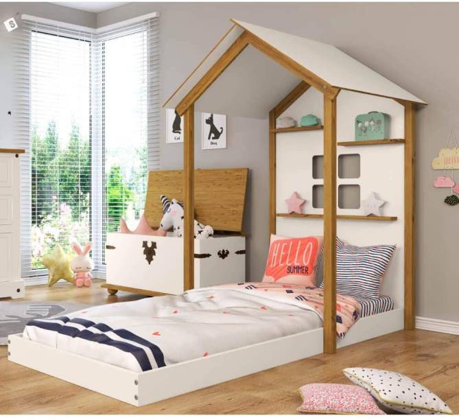 Cama montessoriana casinha com prateleiras, Casatema,<a href="https://amzn.to/2PtC7RO" target="_blank" rel="noopener"> R$ 741</a>