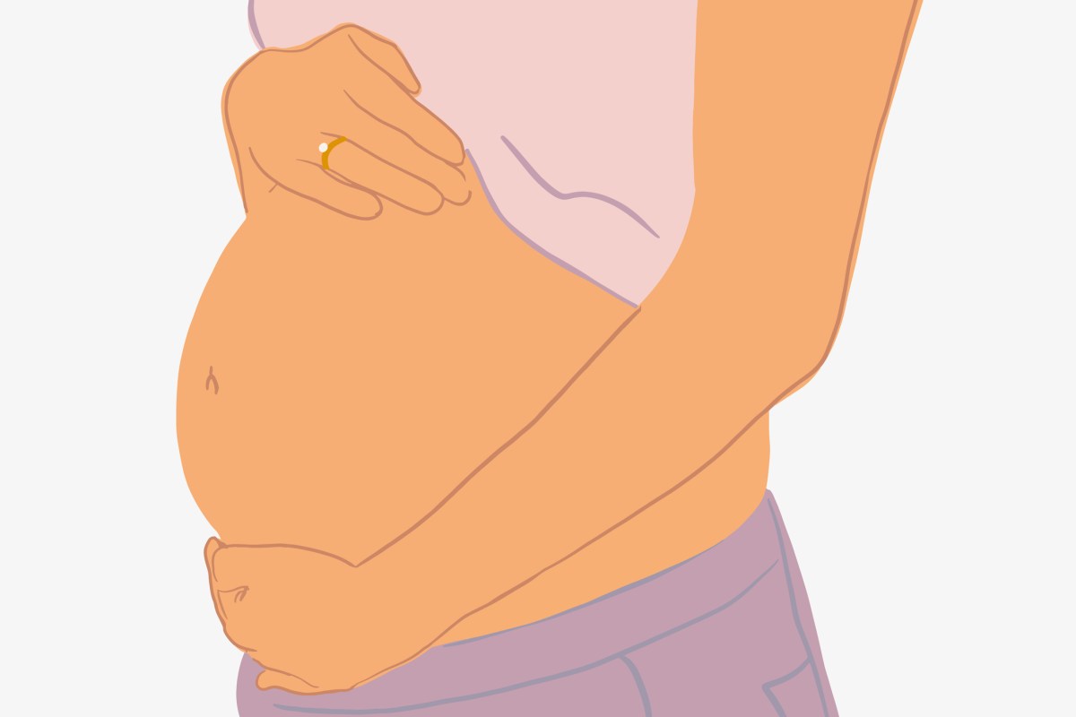 Mãe mostra que sua barriga de grávida só apareceu duas semanas antes do  parto