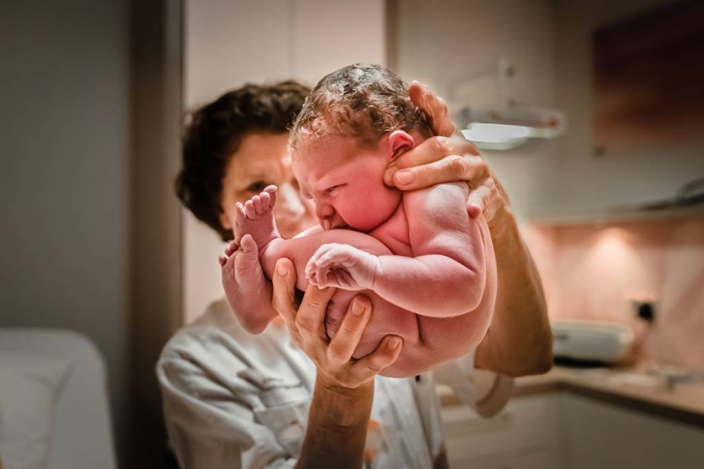 As 15 melhores fotos de parto de 2020 eleitas em concurso são poderosas