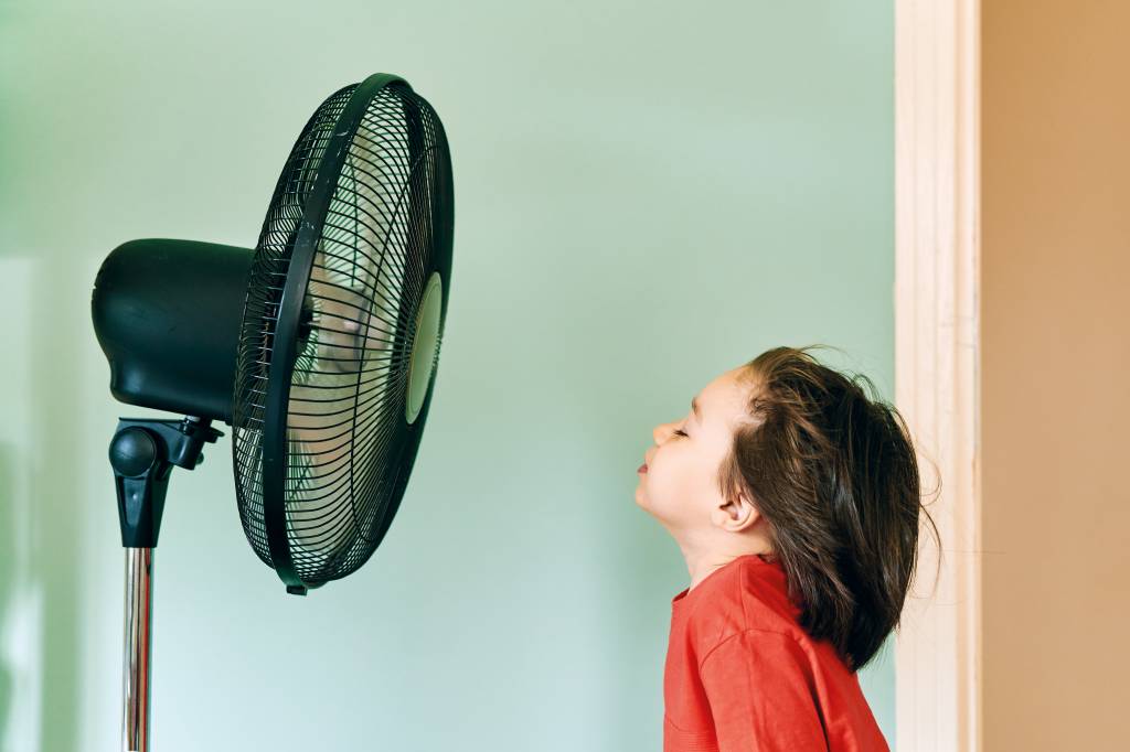 Ventilador ou ar-condicionado: qual é o melhor para as crianças?