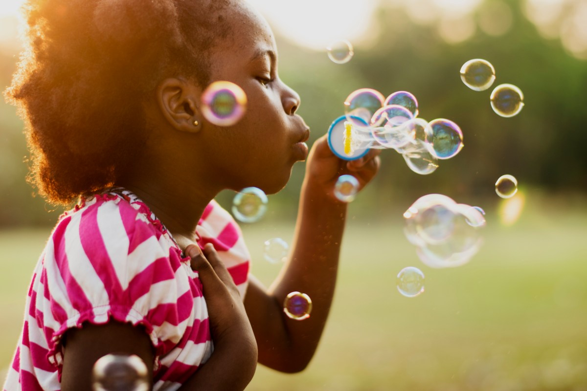 Brincamos com bolha de sabão! Blog de Puericultura e Brinquedos