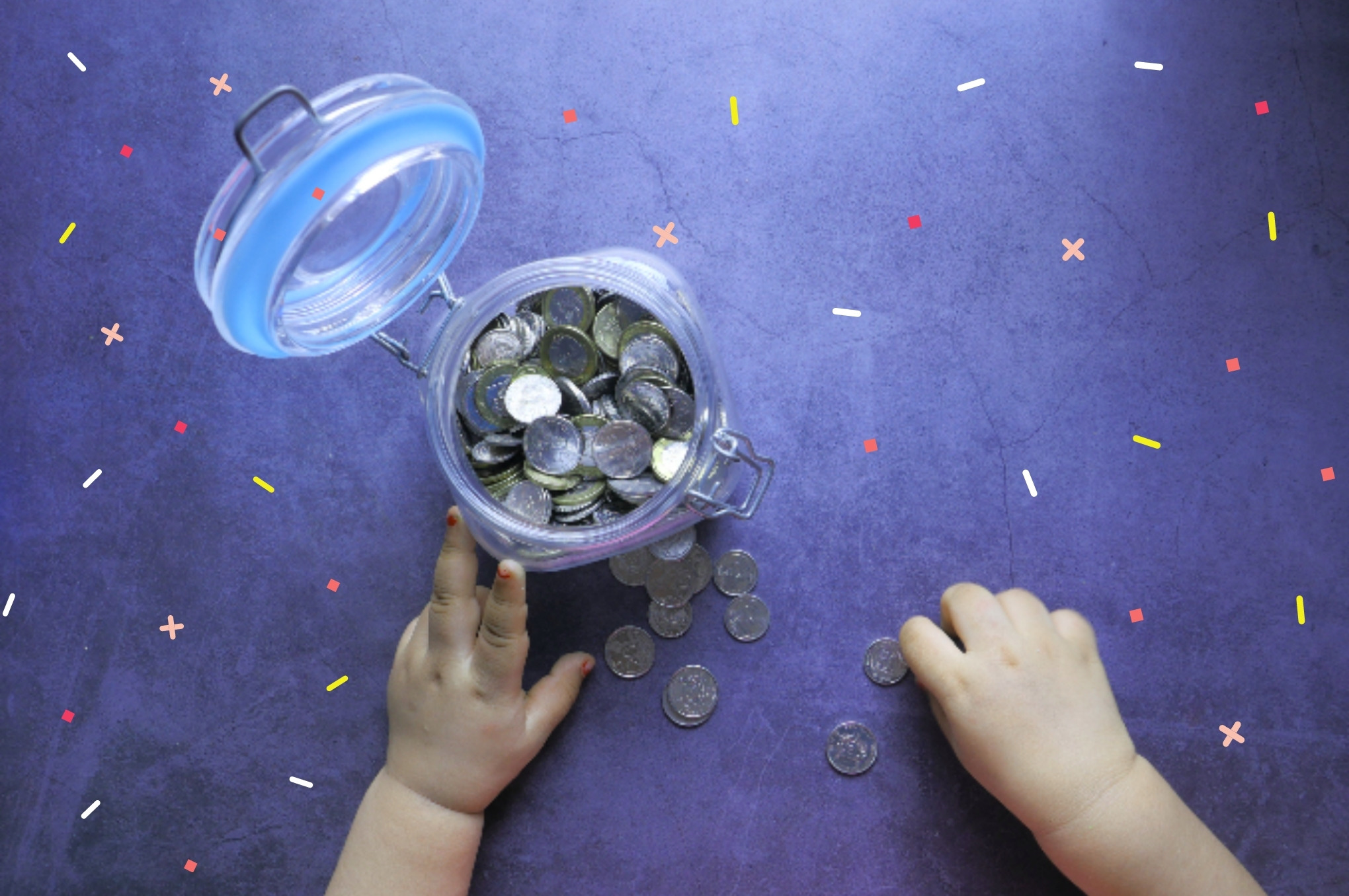Criança-contando-dinheiro