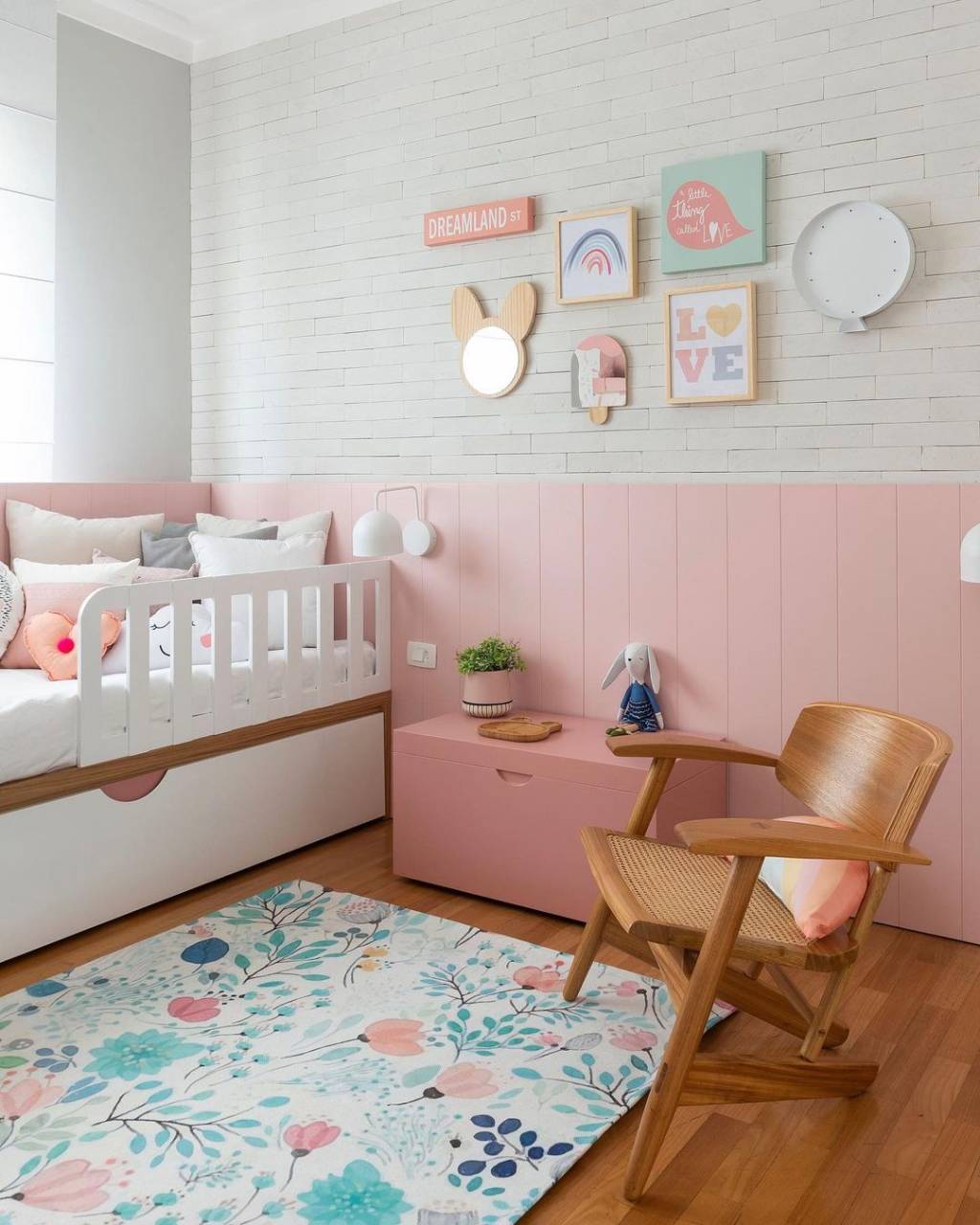 DudaSenna foto @manuoristanio Candy color: 10 quartos com cores suaves e itens para compor