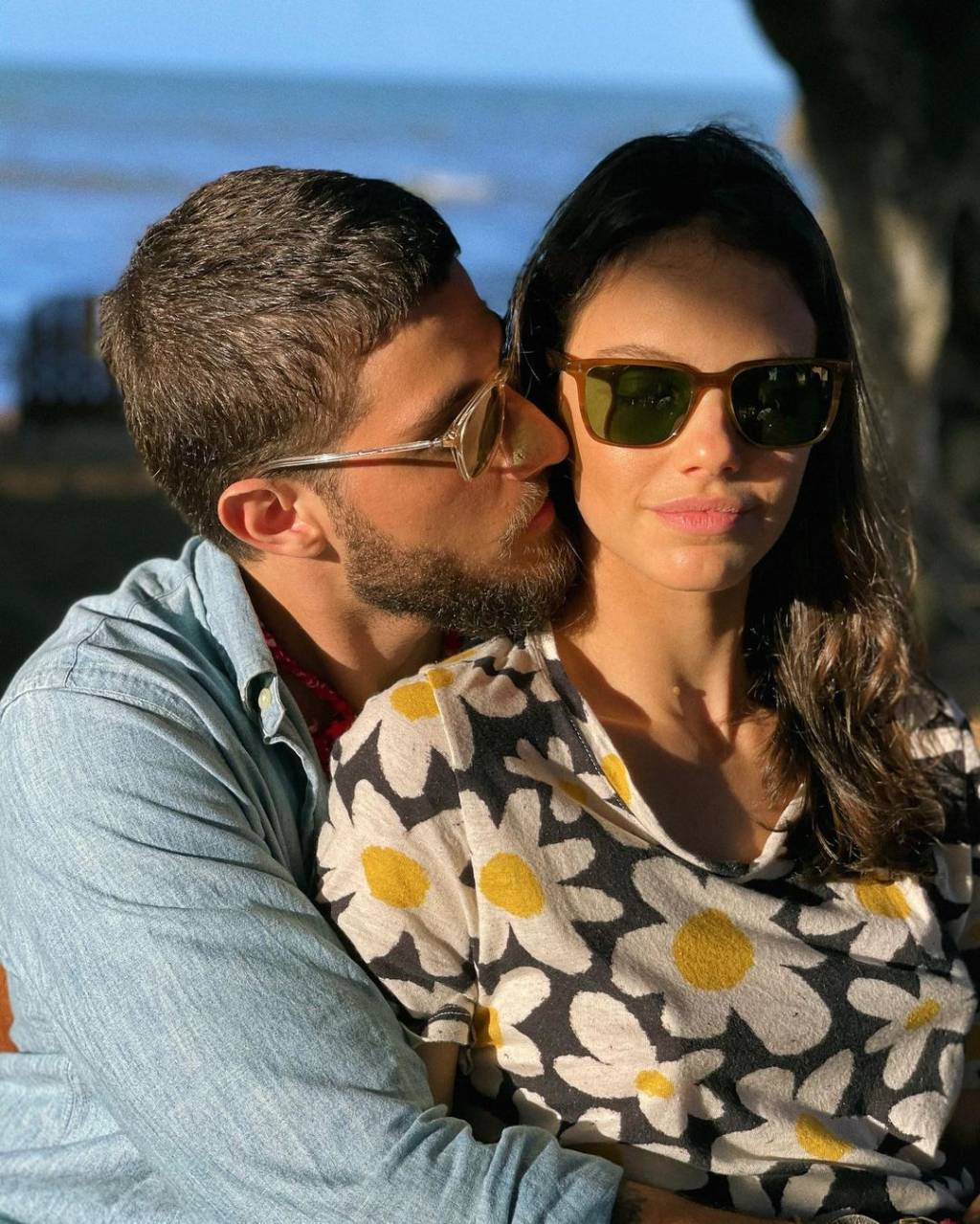 Laura Neiva e Chay Suede escolhem nome clássico para o segundo filho