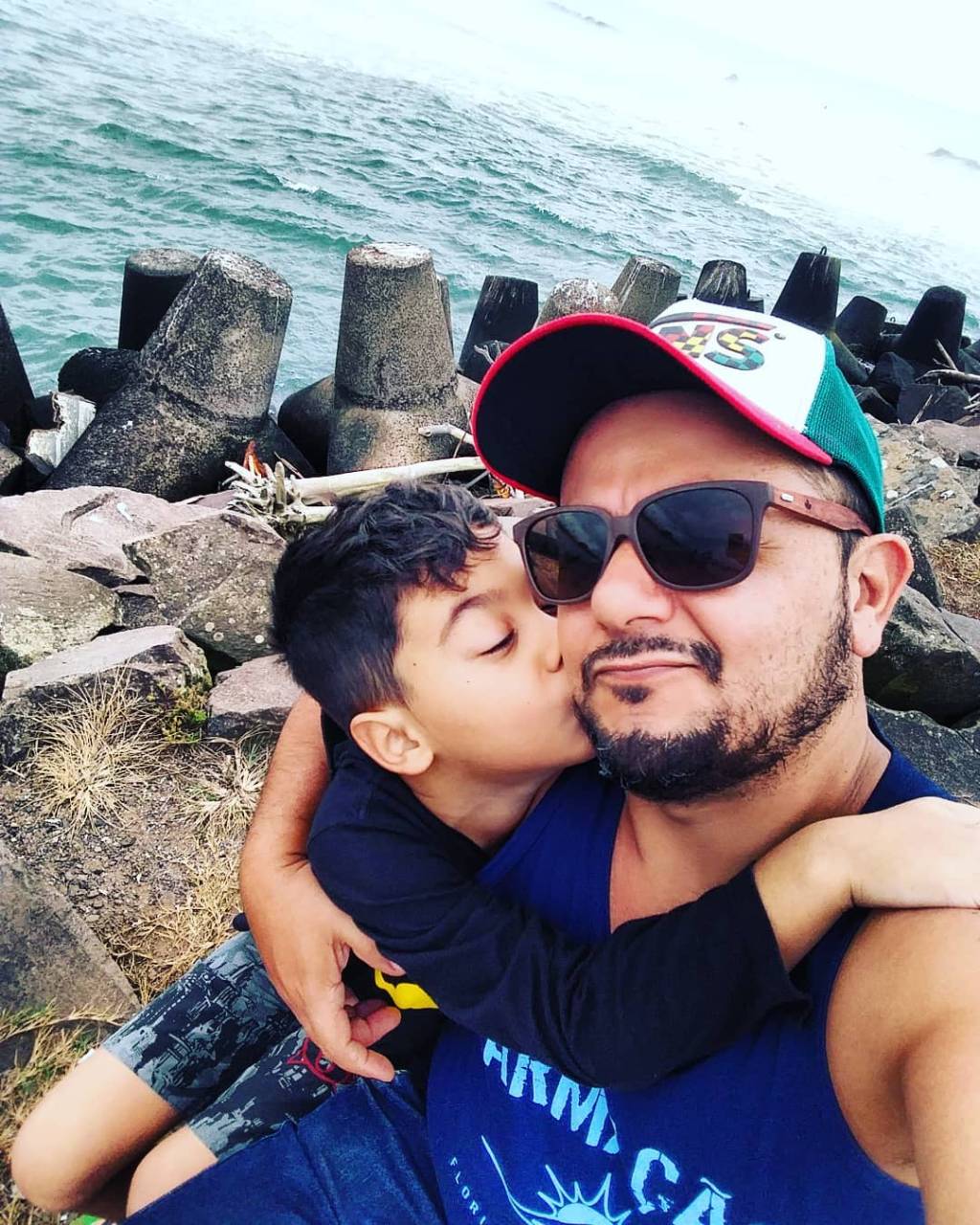 Pai emociona após adotar filho da ex-esposa, que faleceu de câncer