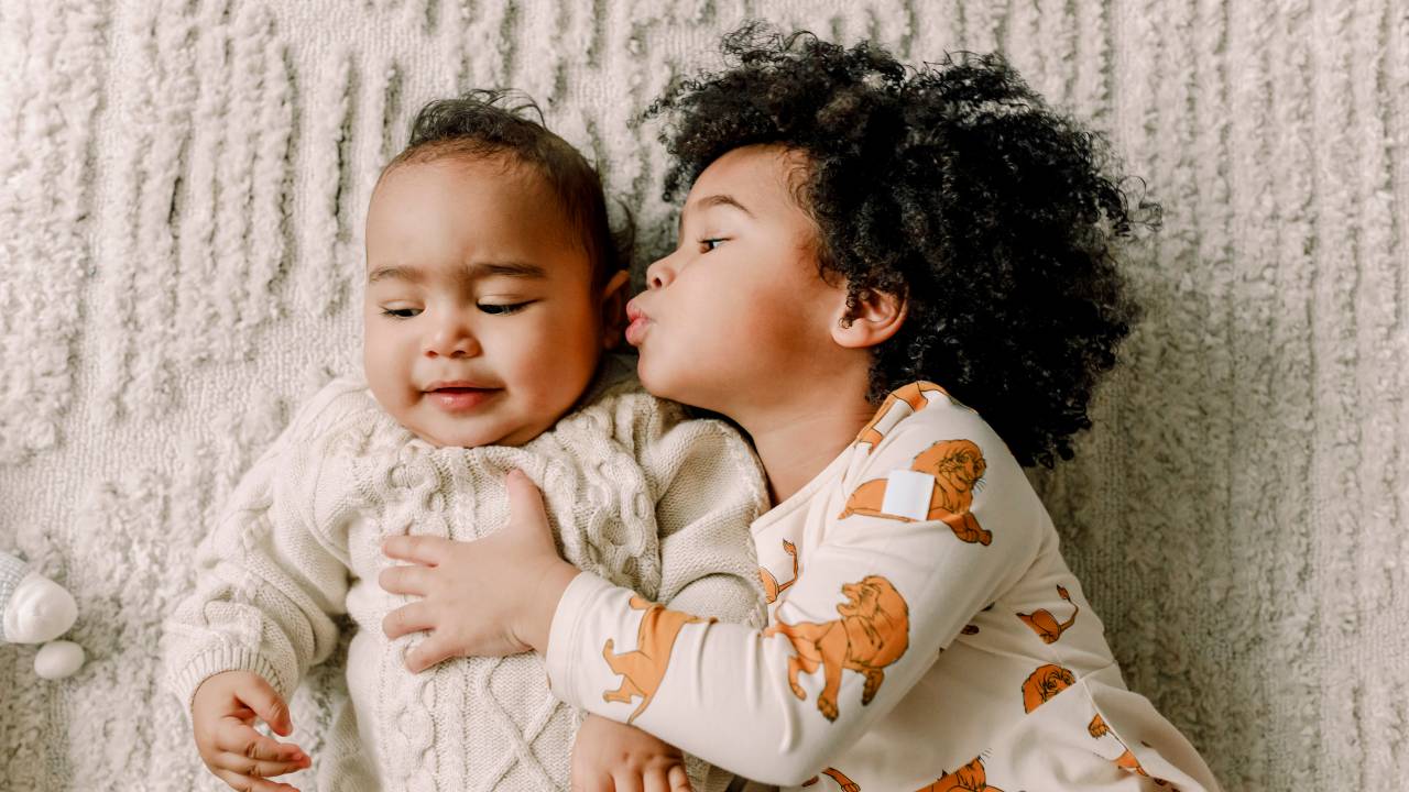 Maternidade Rápida: Diferença Entre Irmãos Impacta na Vida Familiar!