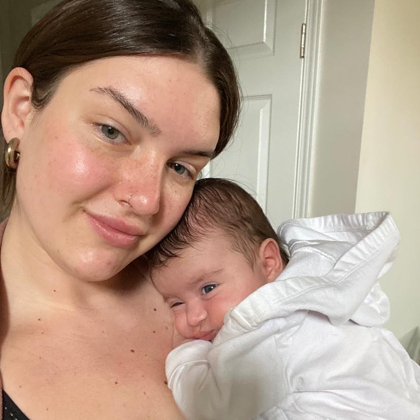 Mãe esconde gravidez por nove meses e história viraliza nas redes sociais