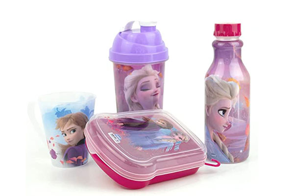 copo, shakeira, garrafa e sanduicheira de plástico com estampa da personagem Elsa, de Frozen