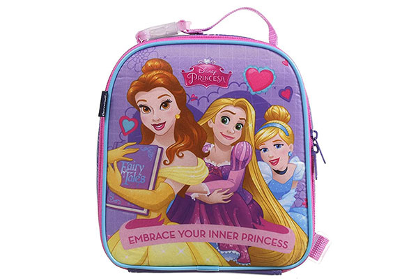 lancheira em forma de minimochila com estampa das princesas Bela, Rapunzel e Cinderela