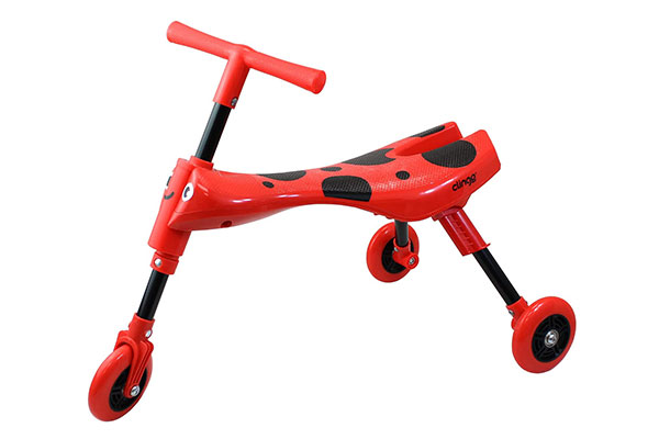 triciclo vermelho com detalhes em preto