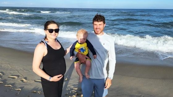 Após transplante de útero, mulher da à luz dois filhos