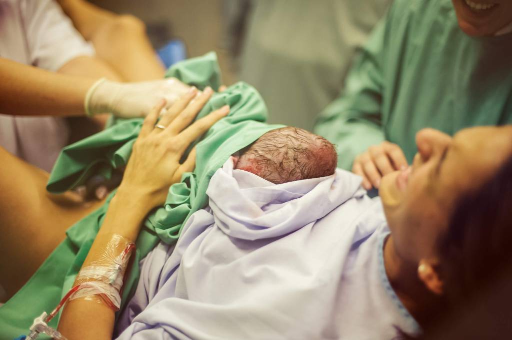 Parto prematuro: o que é normal, o que exige atenção e como cuidar do bebê