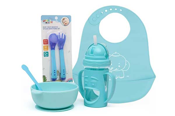 Conjunto-Introdução-Alimentar-Briwax conjunto infantil formado por babador arredondado com aba para pegar migalhas, copo com canudo e tigela