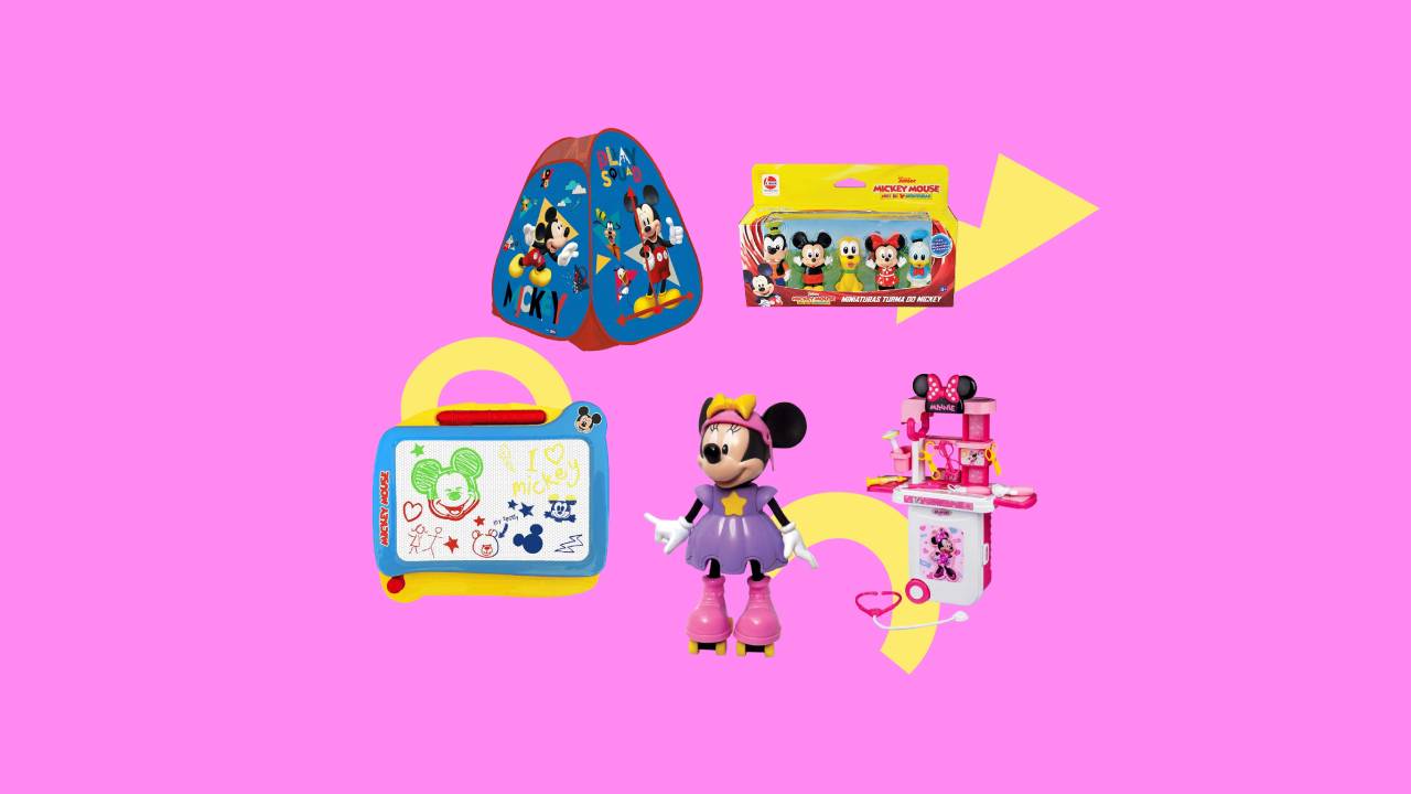 brinquedos dos personagens Mickey e Minnie dispostos em um fundo colorido com ilustrações