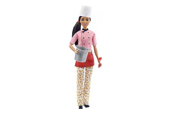 boneca Barbie vestida como uma chef de cozinha: com calça, avental e acessório na cabeça